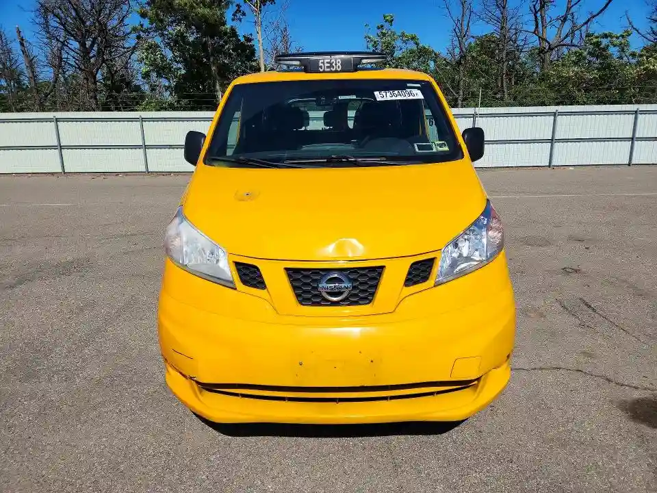 3N8CM0JT3HK707743 2017 NISSAN NV-4
