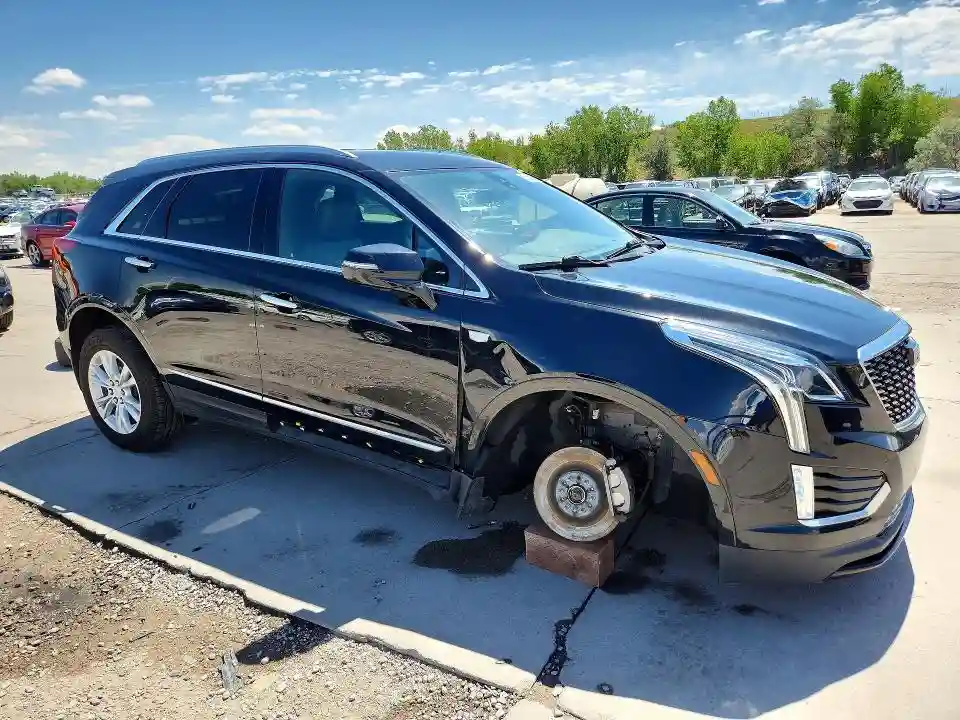 1GYKNBR46LZ175780 2020 CADILLAC XT5-3