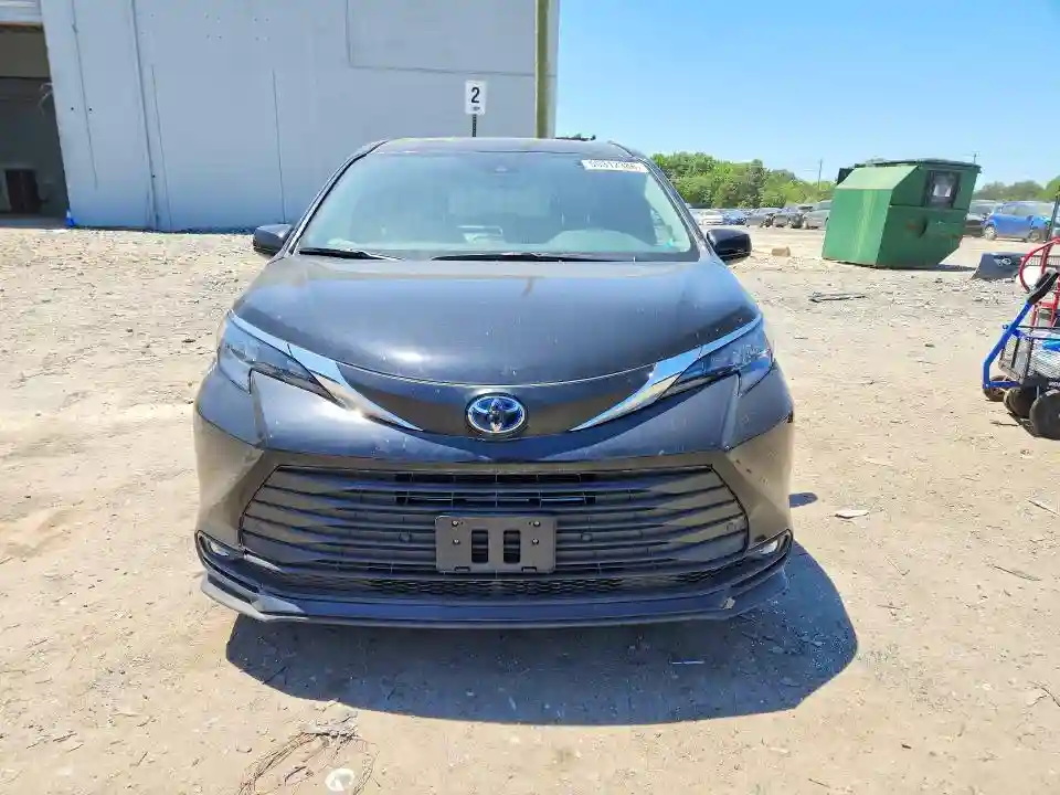 5TDJSKFCXSS189266 2025 TOYOTA SIENNA-4