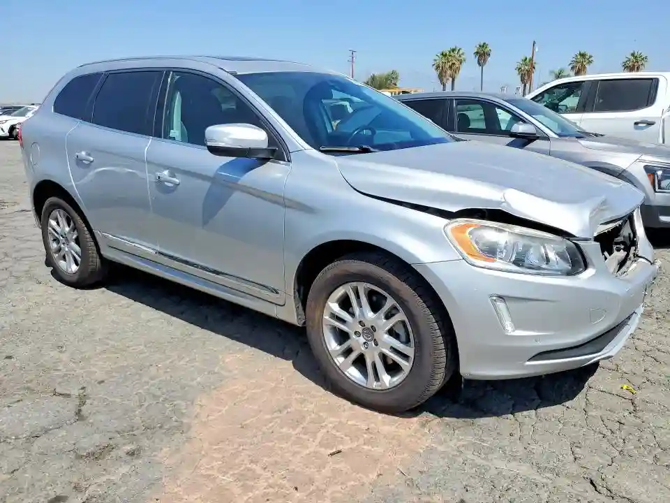 YV440MDKXG2820246 2016 VOLVO XC60-3