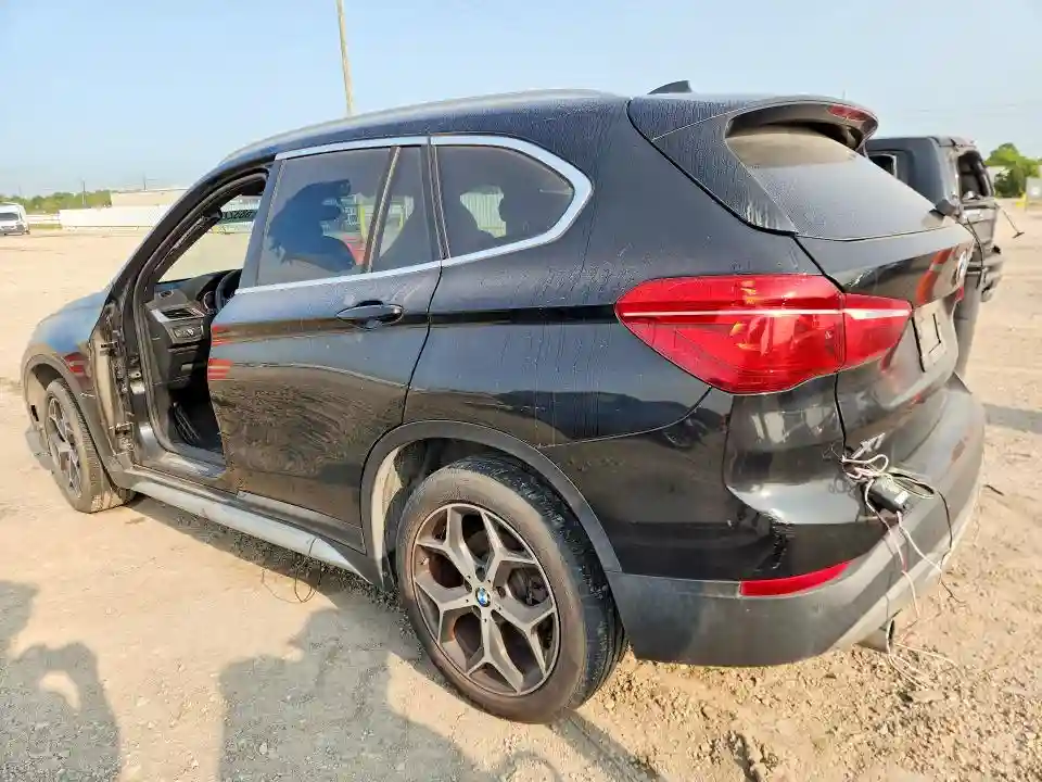 WBXHU7C58K3H45075 2019 BMW X1-1