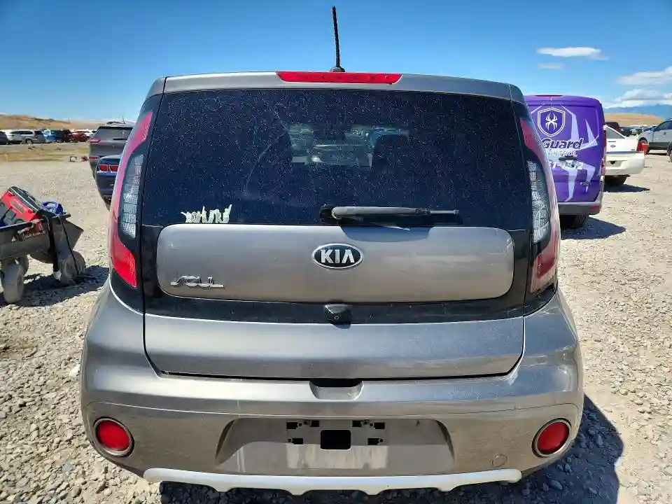 KNDJP3A53J7540754 2018 KIA SOUL-5