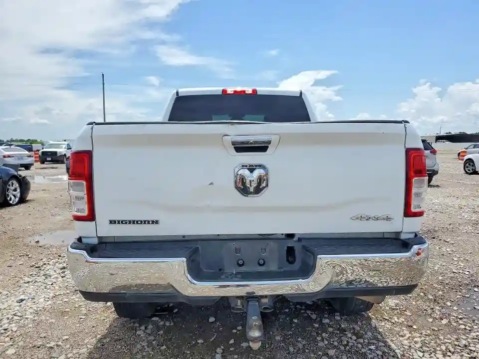 3C6UR5DL7KG520226 2019 RAM 2500-5