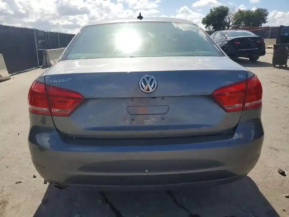 1VWBH7A35EC014188 2014 VOLKSWAGEN PASSAT-5