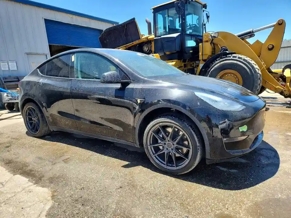 5YJYGDED9MF162993 2021 TESLA MODEL Y-3