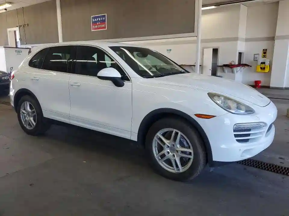 WP1AA2A28DLA09822 2013 PORSCHE CAYENNE-3