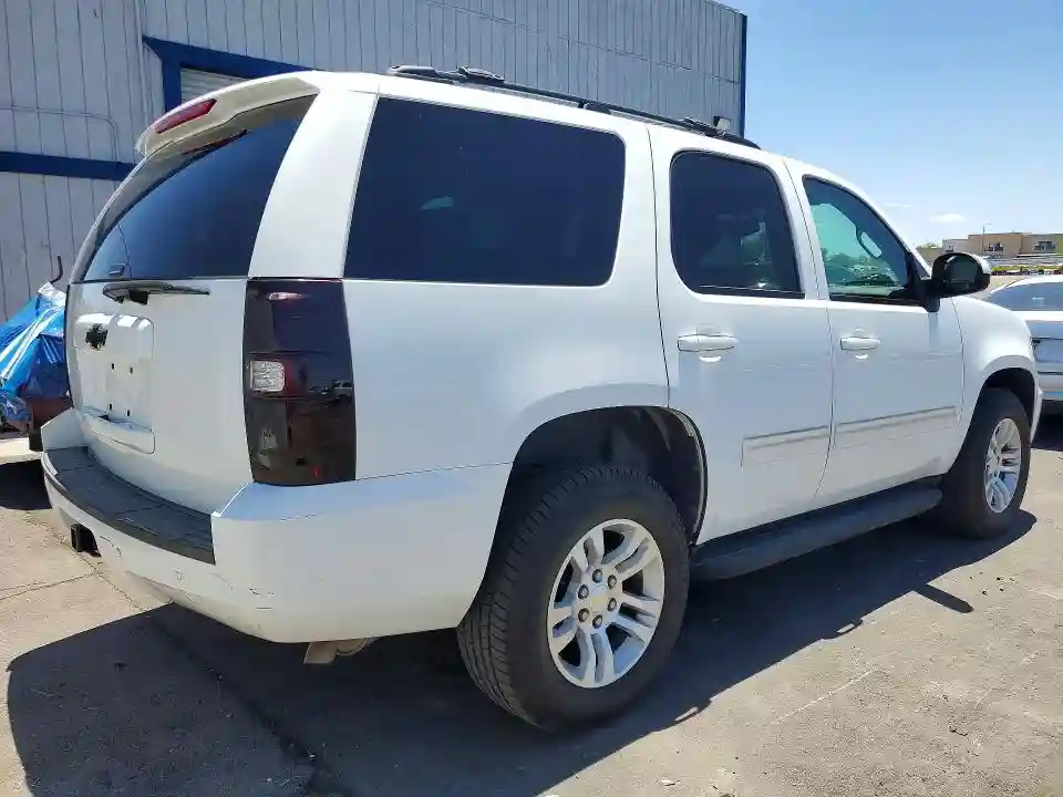 1GNSCBE08BR168365 2011 CHEVROLET TAHOE-2
