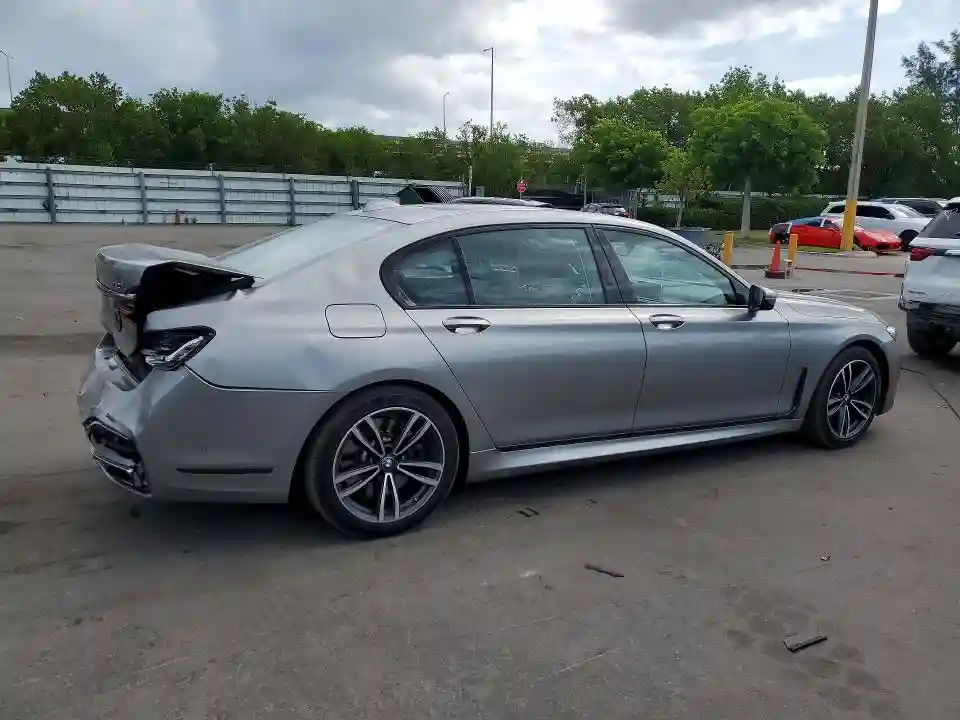 WBA7U2C0XMCF49980 2021 BMW 7 SERIES-2