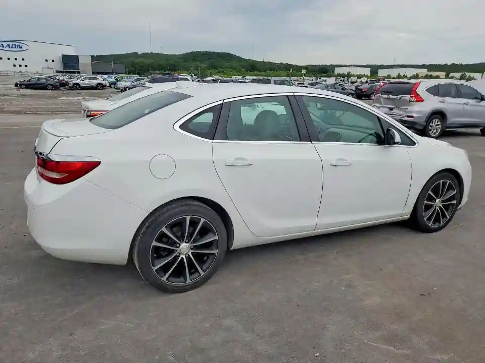 1G4PR5SK7H4117042 2017 BUICK VERANO-2