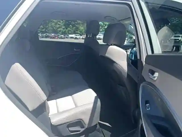 KM8SMDHF9JU267995 2018 HYUNDAI SANTA FE-5