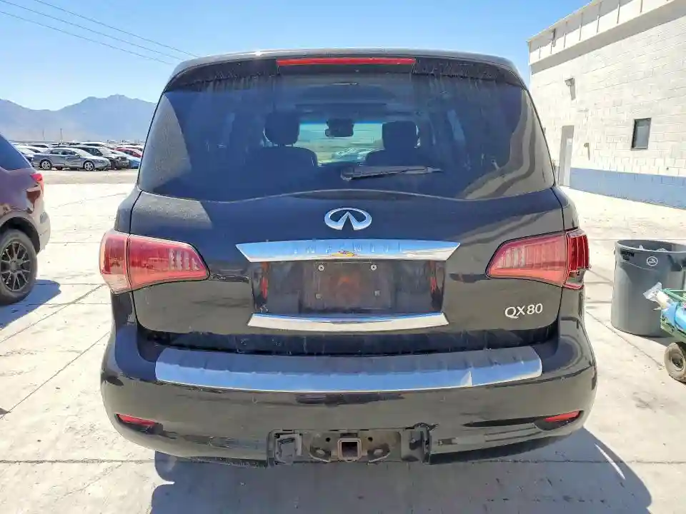 JN8AZ2NCXH9430526 2017 INFINITI QX80-5