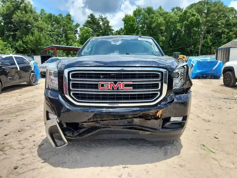 1GKS1GKC0JR332799 2018 GMC YUKON-4