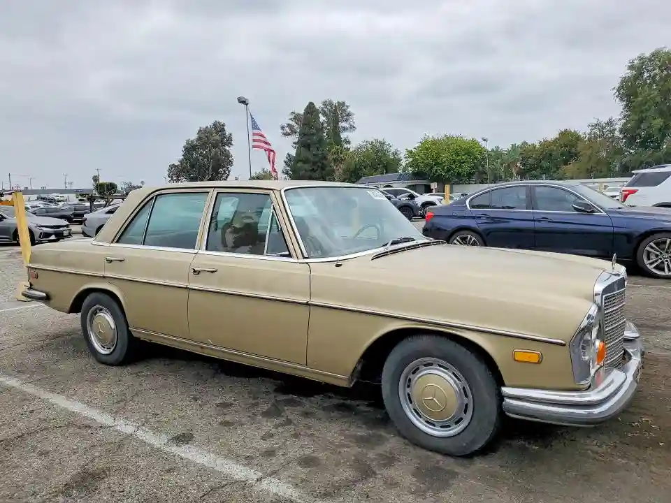 10801812075800 1971 MERCEDES-BENZ 280-3