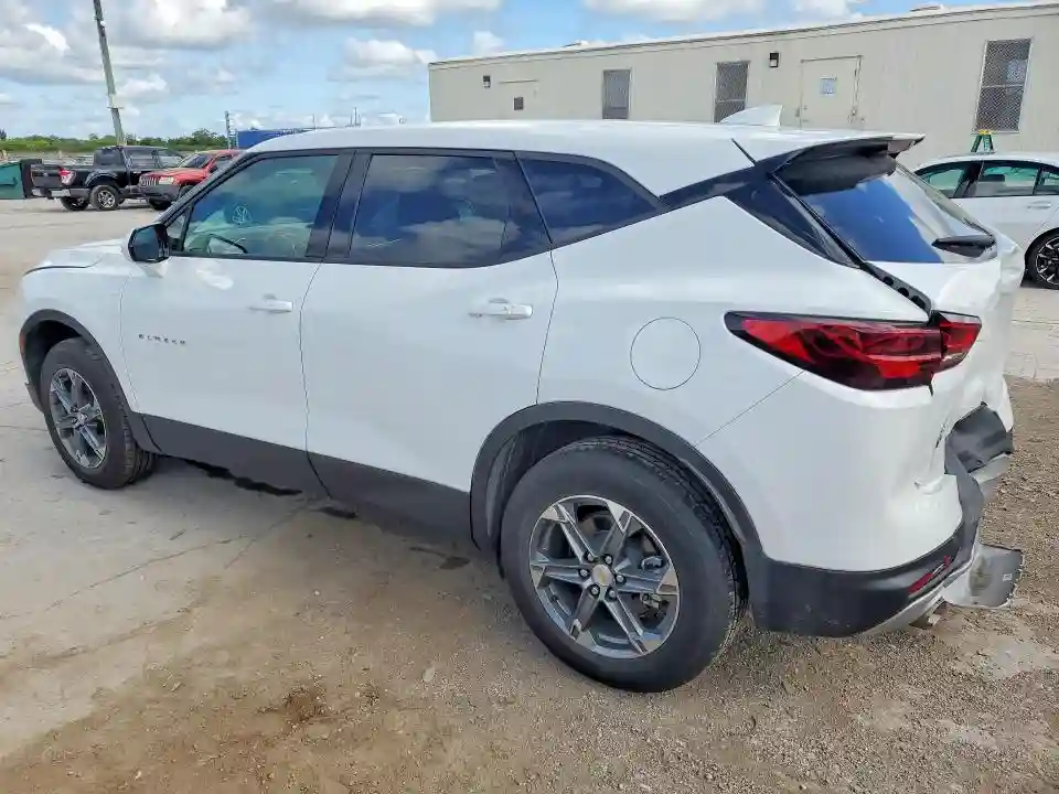 3GNKBCR42SS271316 2025 CHEVROLET BLAZER-1