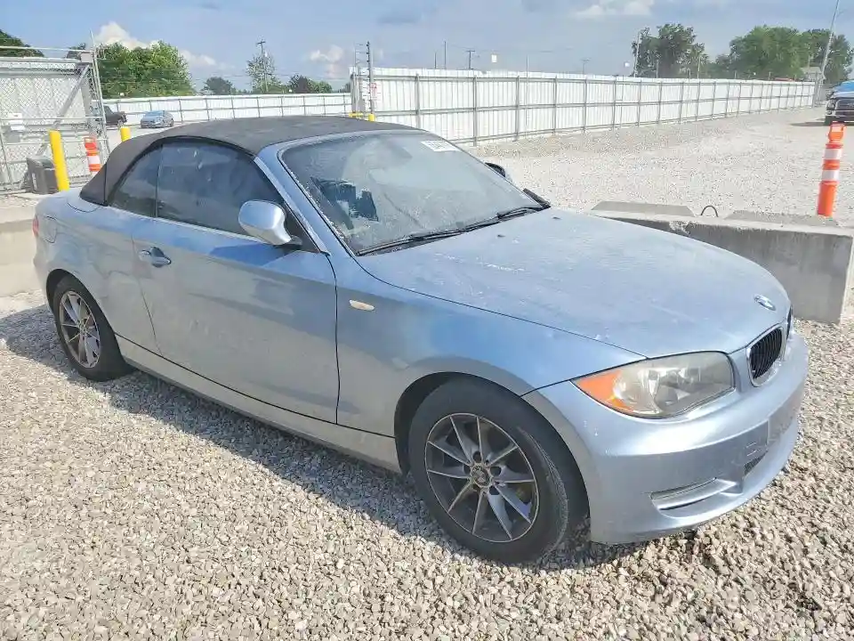WBAUL7C55AVJ77573 2010 BMW 1 SERIES-3