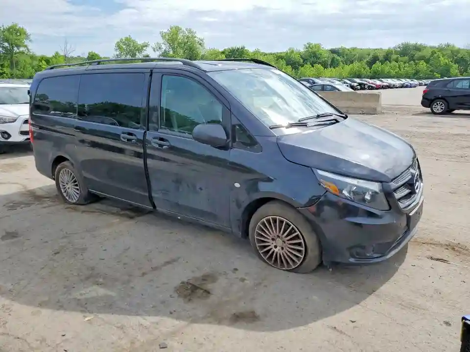 WDAPG2EE4H3310918 2017 MERCEDES-BENZ METRIS-3
