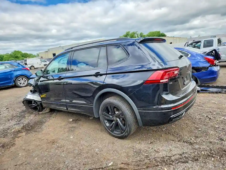 3VV8B7AX4RM038585 2024 VOLKSWAGEN TIGUAN-1