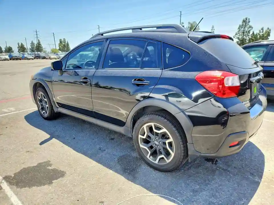 JF2GPABC7H8226610 2017 SUBARU CROSSTREK-1