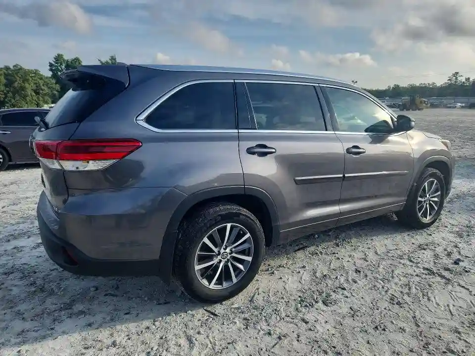 5TDJZRFH5JS525064 2018 TOYOTA HIGHLANDER-2