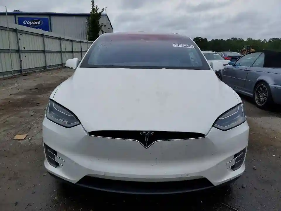 5YJXCBE40GF008995 2016 TESLA MODEL X-4