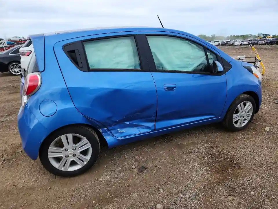 KL8CD6S95FC762613 2015 CHEVROLET SPARK-2