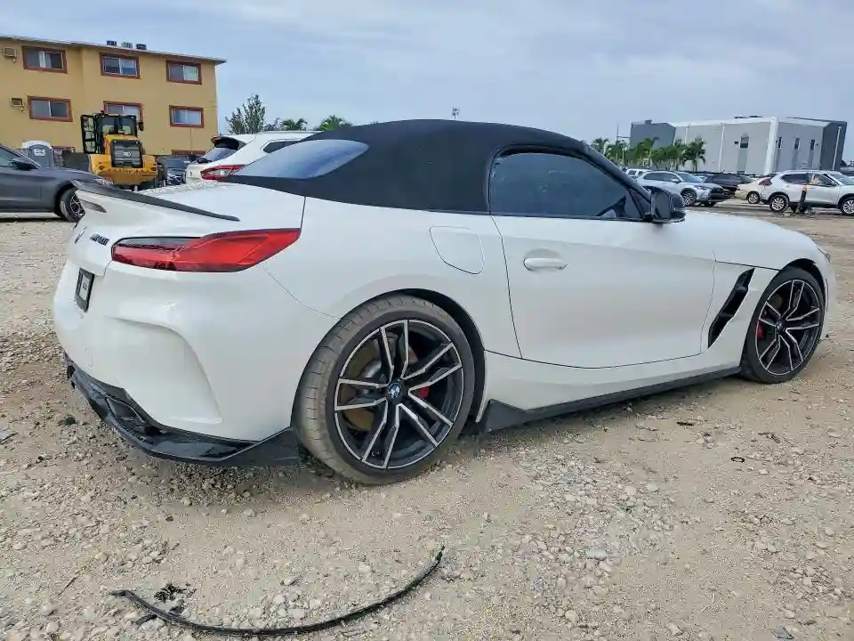 WBAHF9C08MWX37304 2021 BMW Z4-2