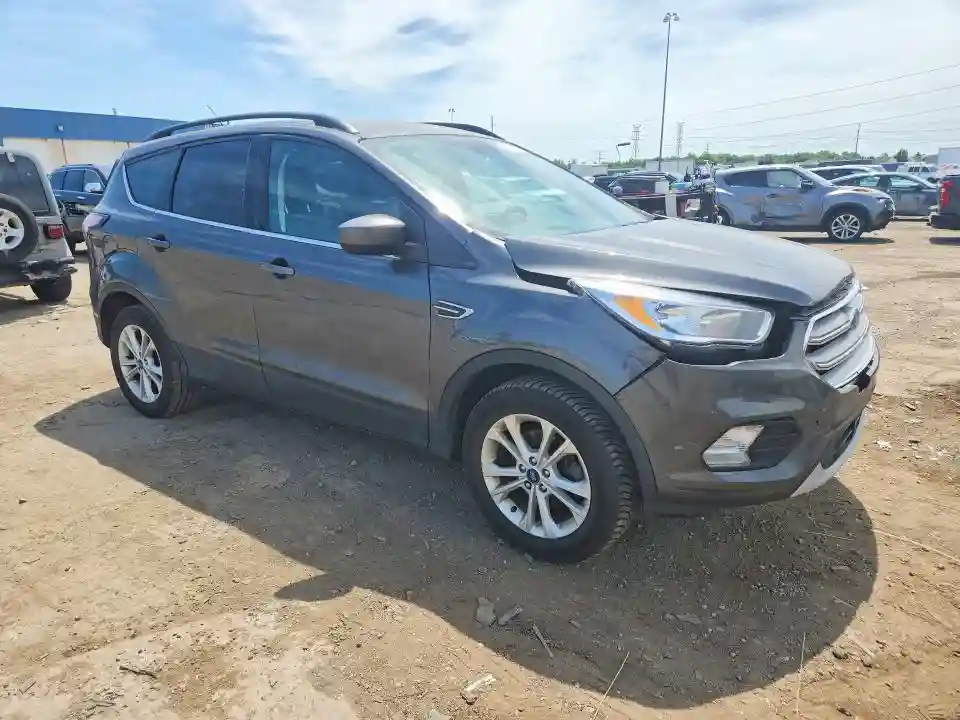 1FMCU0GD2JUC68807 2018 FORD ESCAPE-3