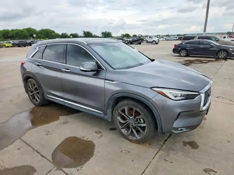 3PCAJ5M12KF101806 2019 INFINITI QX50-3