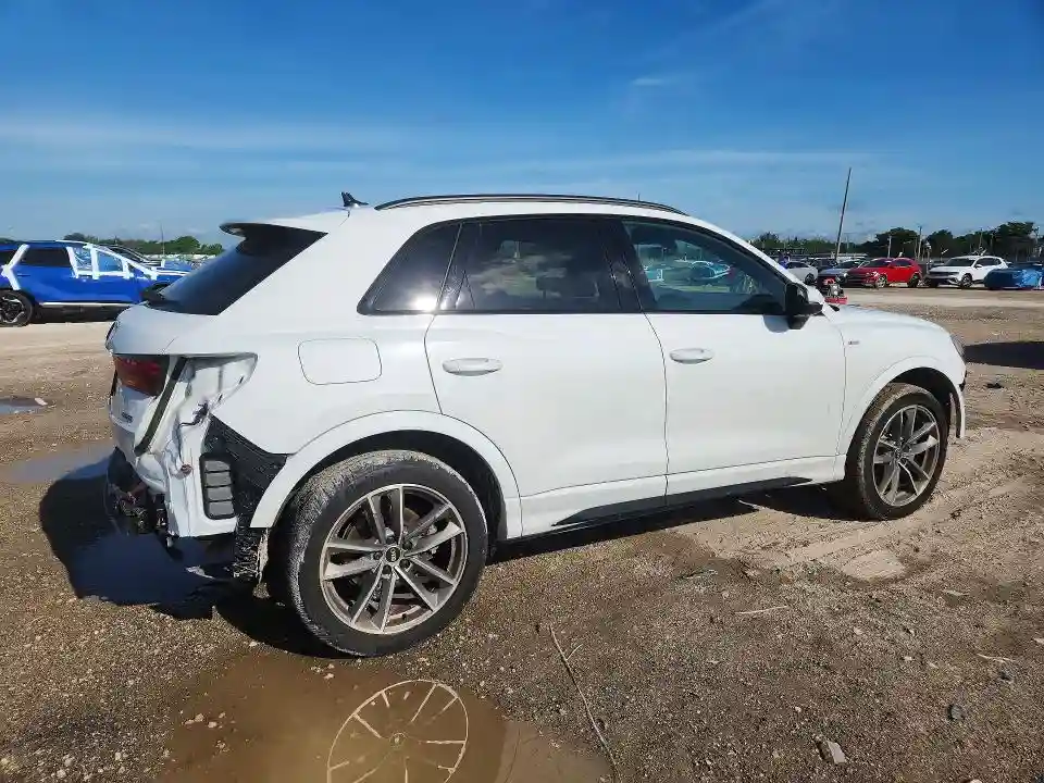 WA1DECF33N1134079 2022 AUDI Q3-2