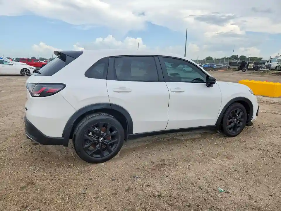3CZRZ1H52SM701054 2025 HONDA HR-V-2
