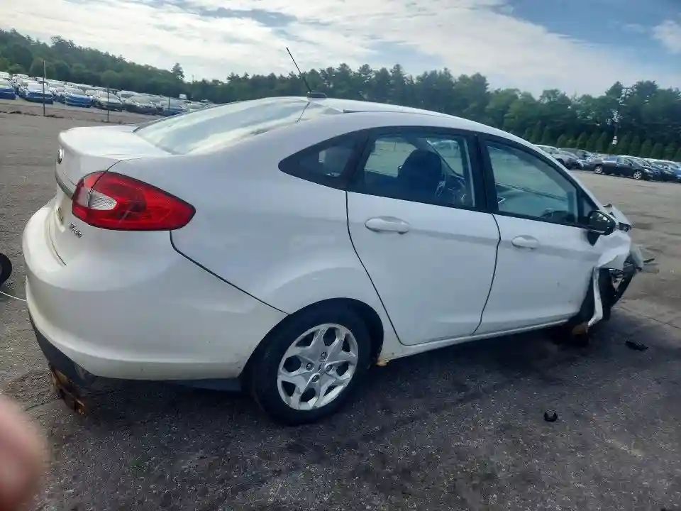 3FADP4BJ8DM202765 2013 FORD FIESTA-2
