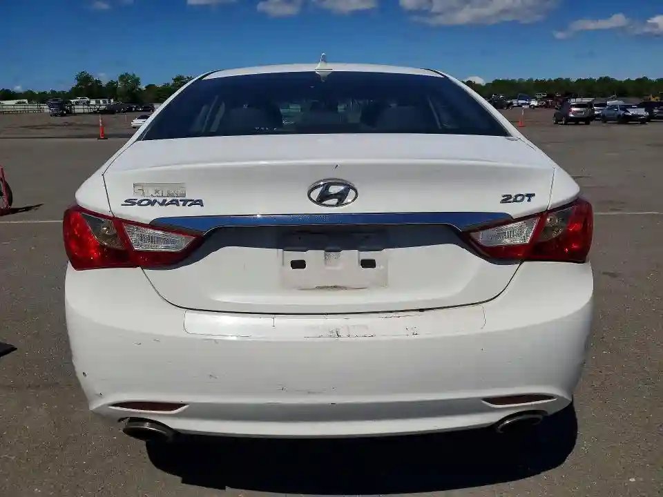5NPEC4AB5BH317492 2011 HYUNDAI SONATA SE-5
