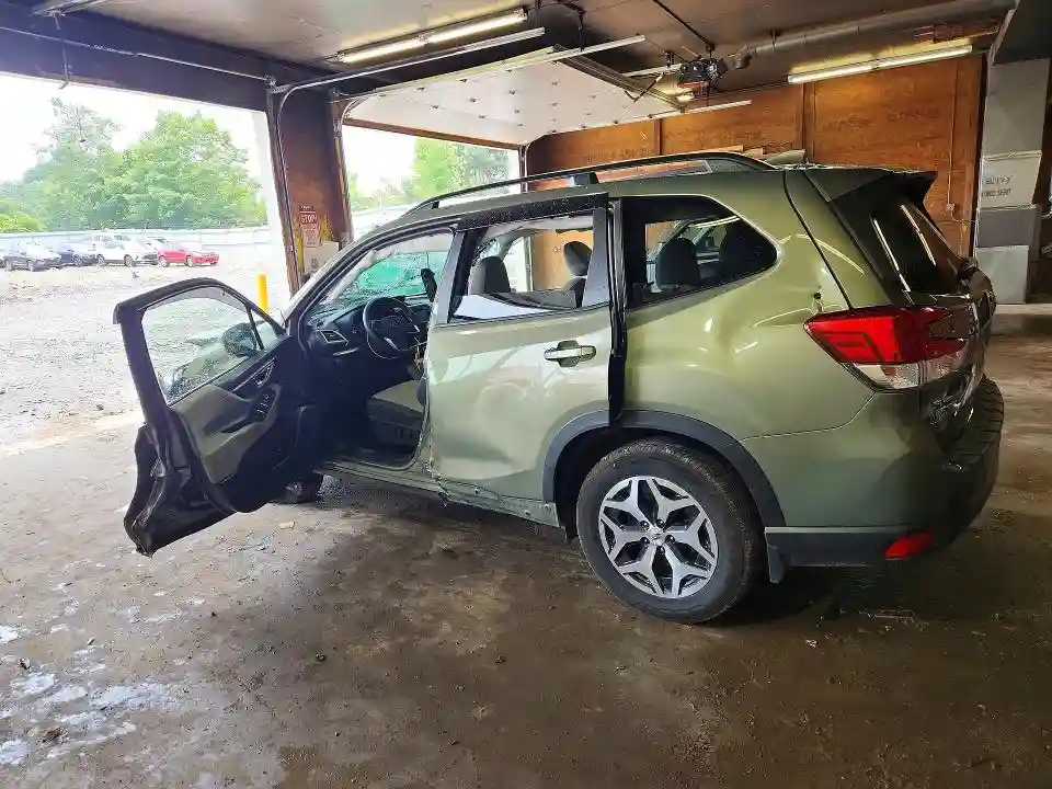 JF2SKAJCXLH589468 2020 SUBARU FORESTER-1