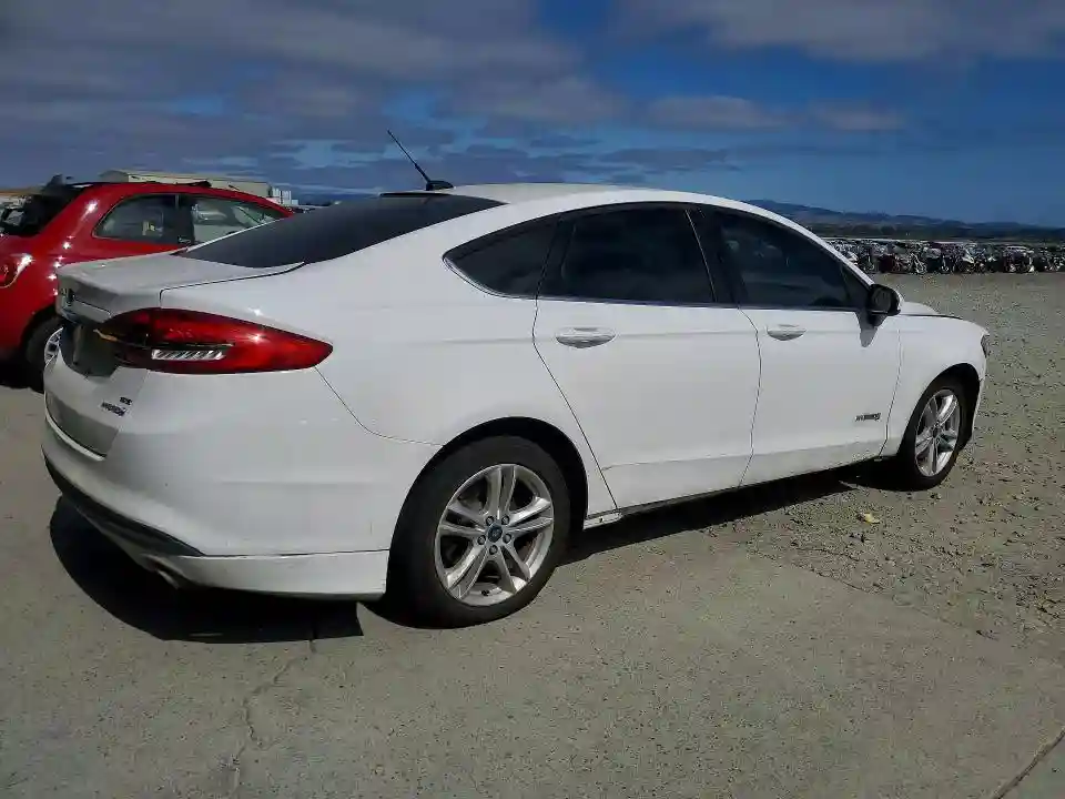 3FA6P0LU8JR133343 2018 FORD FUSION-2