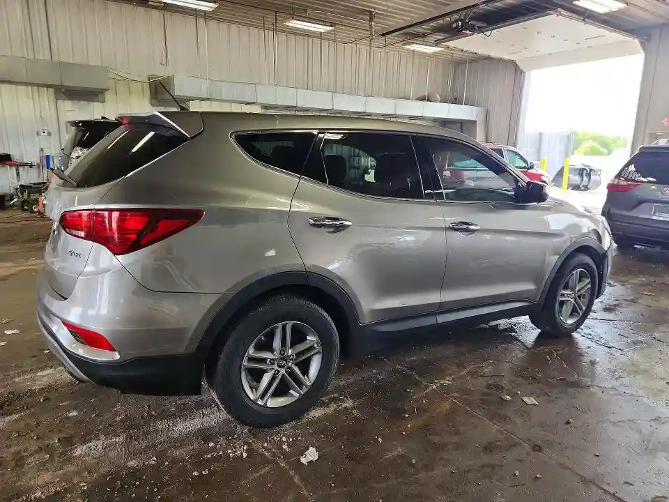5XYZT3LB6JG556547 2018 HYUNDAI SANTA FE-2