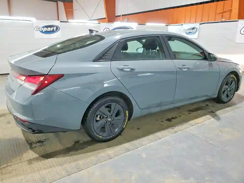 KMHLM4AG4NU311804 2022 HYUNDAI ELANTRA-2