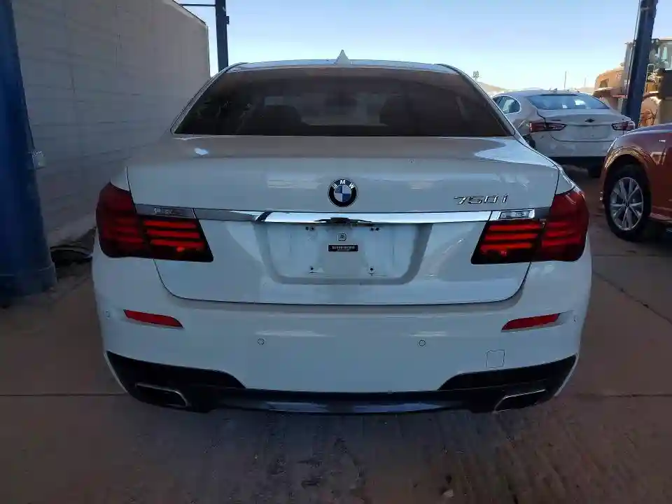 WBAYA8C51ED825077 2014 BMW 7 SERIES-5