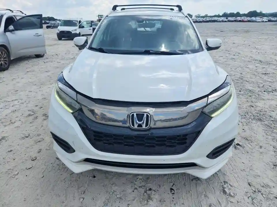 3CZRU6H92KM700565 2019 HONDA HR-V-4