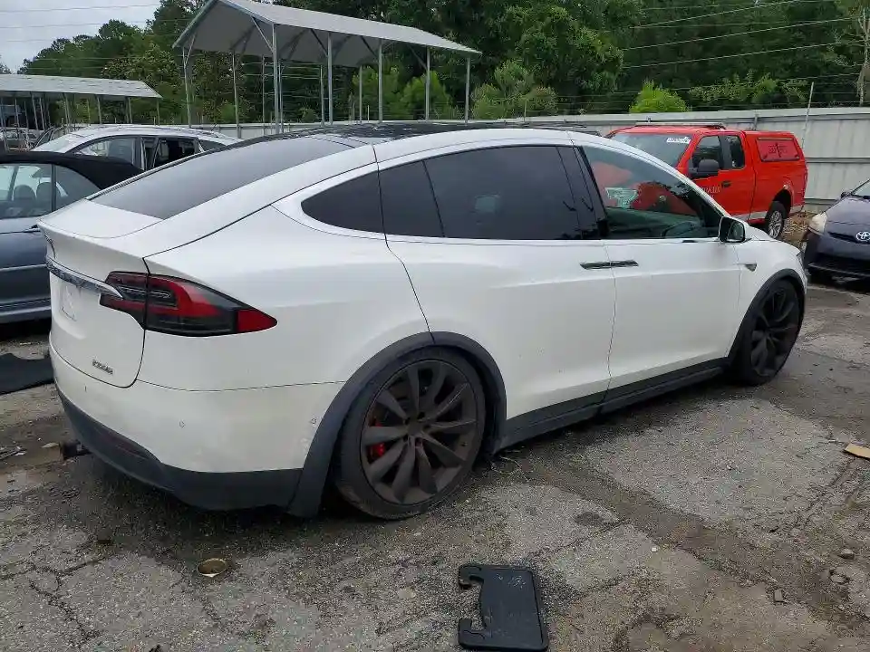 5YJXCBE40GF008995 2016 TESLA MODEL X-2