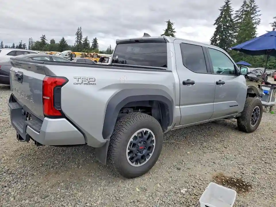 3TMLB5JN3RM010563 2024 TOYOTA TACOMA TRD-2