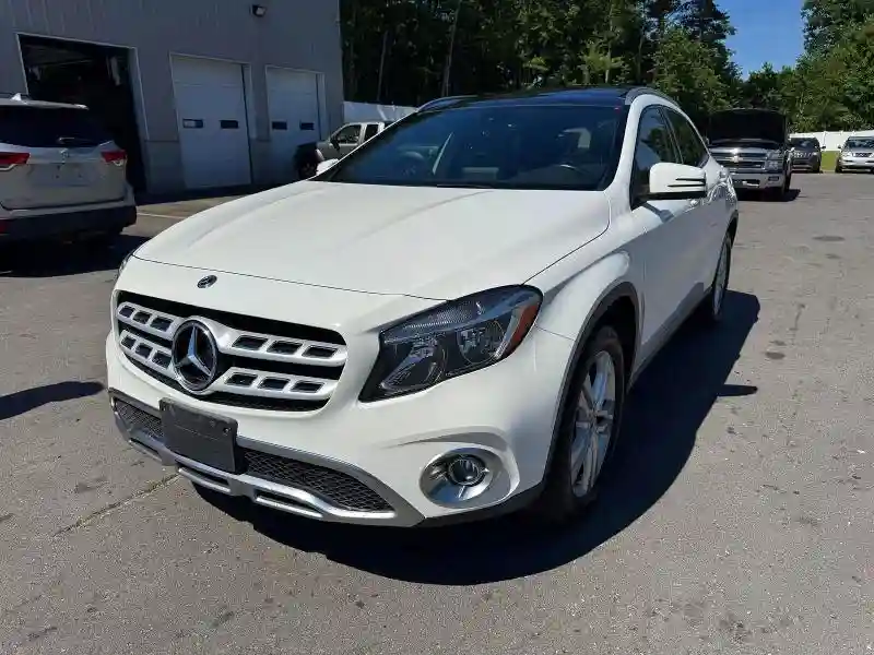 WDCTG4GB7JU000217 2018 MERCEDES-BENZ GLA-CLASS-0