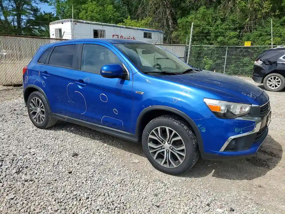 JA4AP3AU9HZ020607 2017 MITSUBISHI OUTLANDER-3