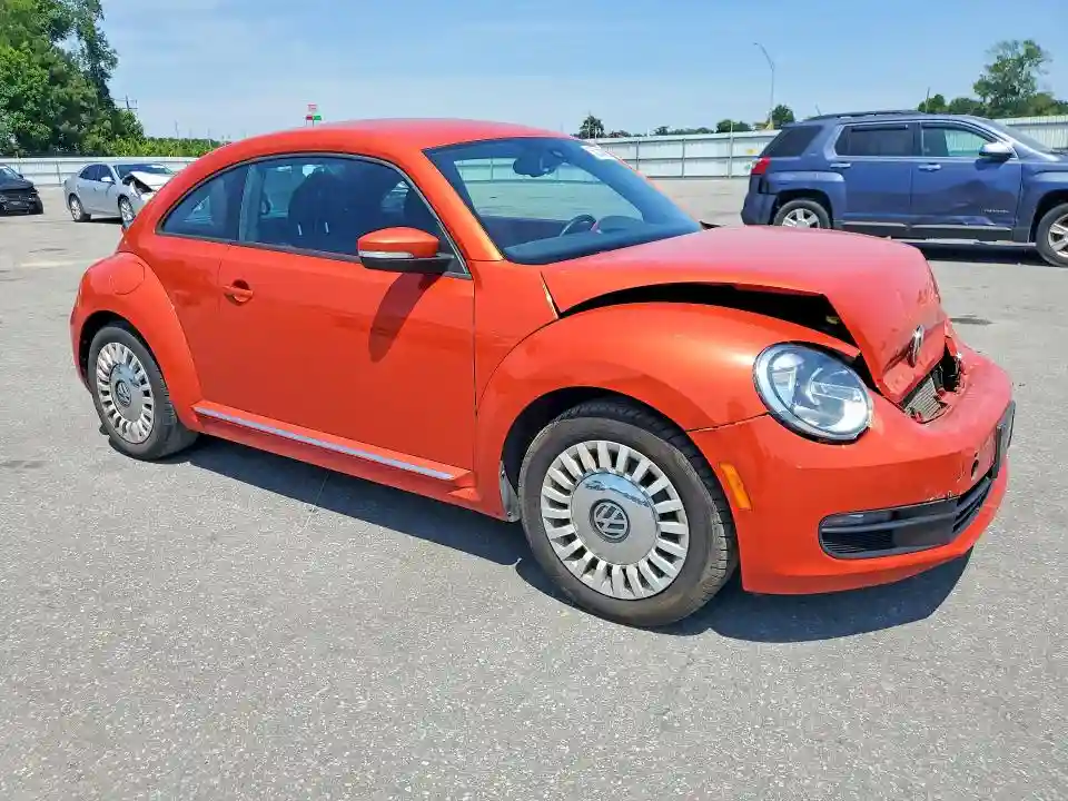 3VWJ17AT3GM614449 2016 VOLKSWAGEN BEETLE-3