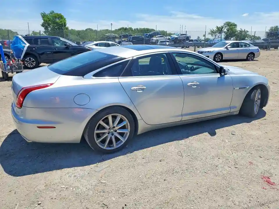 SAJWA1CB9CLV23502 2012 JAGUAR XJ-2