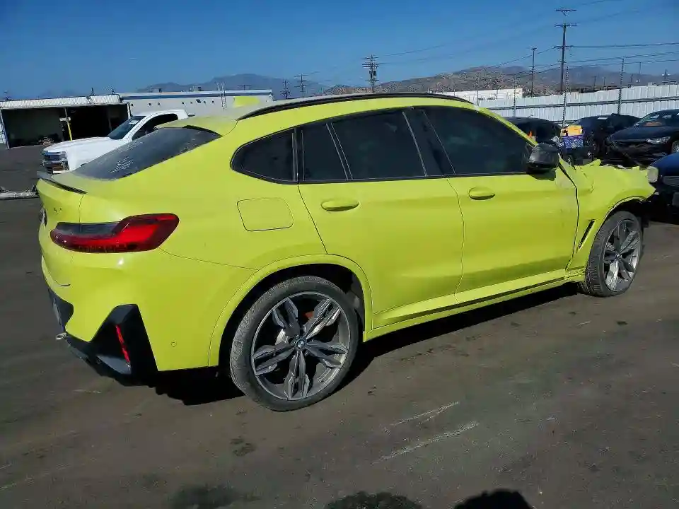 5YM23EC05P9T15821 2023 BMW X4-2