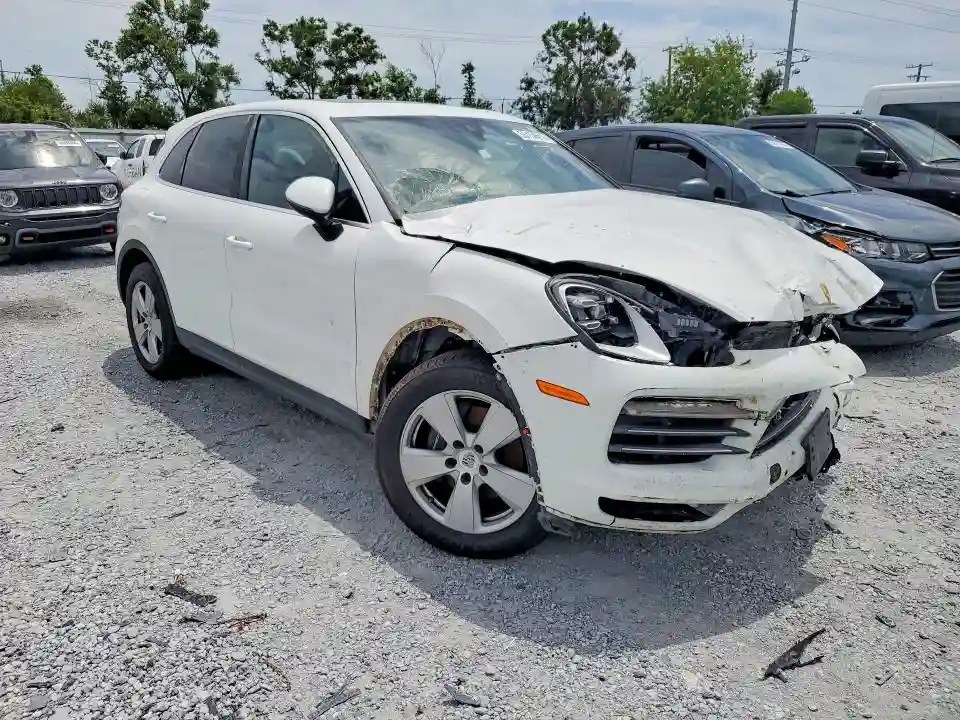 WP1AA2AY8KDA07032 2019 PORSCHE CAYENNE-3