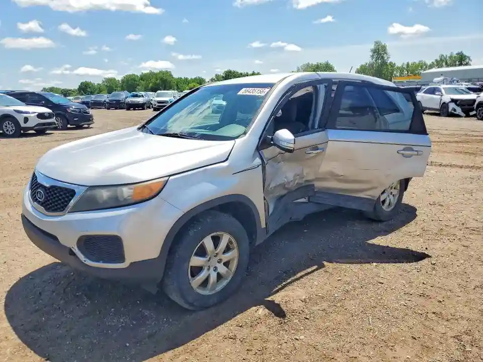 5XYKT3A14BG106621 2011 KIA SORENTO-0