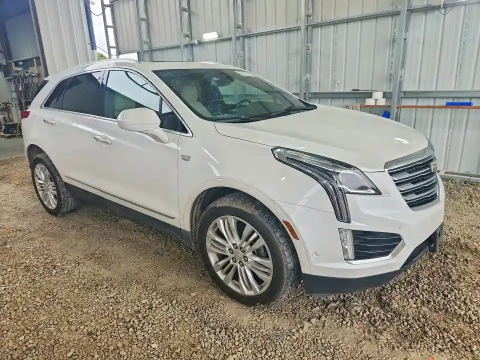 1GYKNCRS0HZ139711 2017 CADILLAC XT5-3