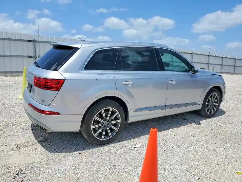 WA1AHAF72KD041856 2019 AUDI Q7-2