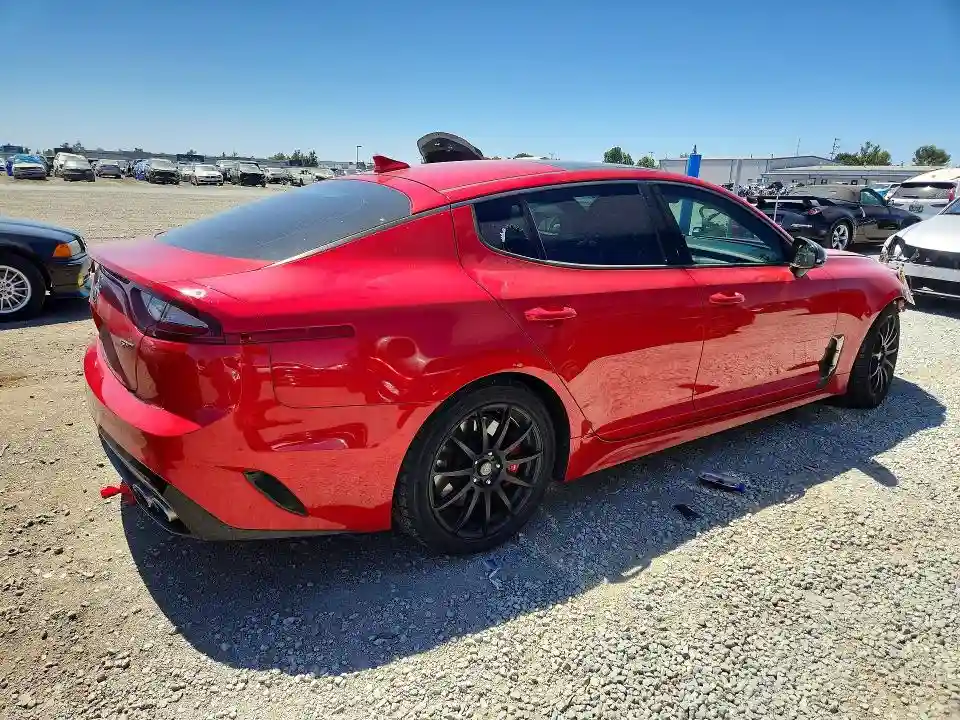 KNAE55LC3J6027618 2018 KIA STINGER-2